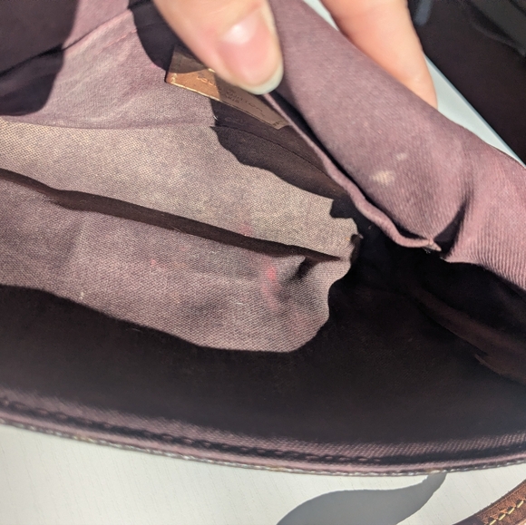 Louis Vuitton PM Favorite Monogram Shoulder Bag - Picture 15 of 16